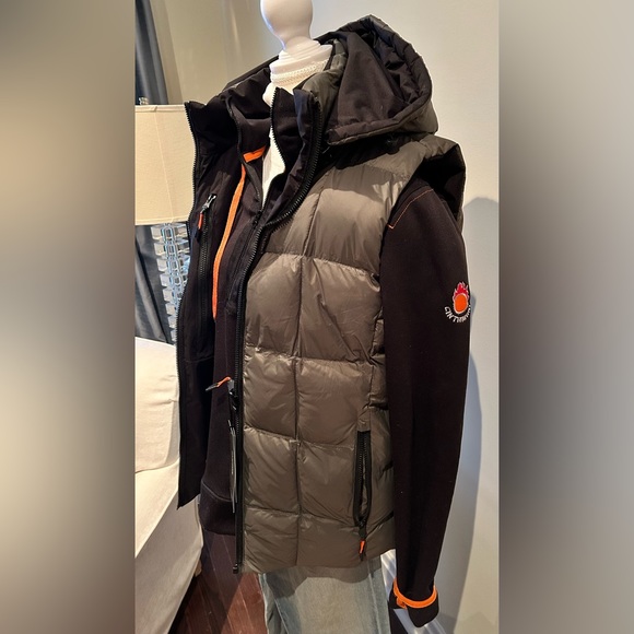 NWT Hunter Green/Black Reversible Hooded Puffed Vest - Picture 4 of 14